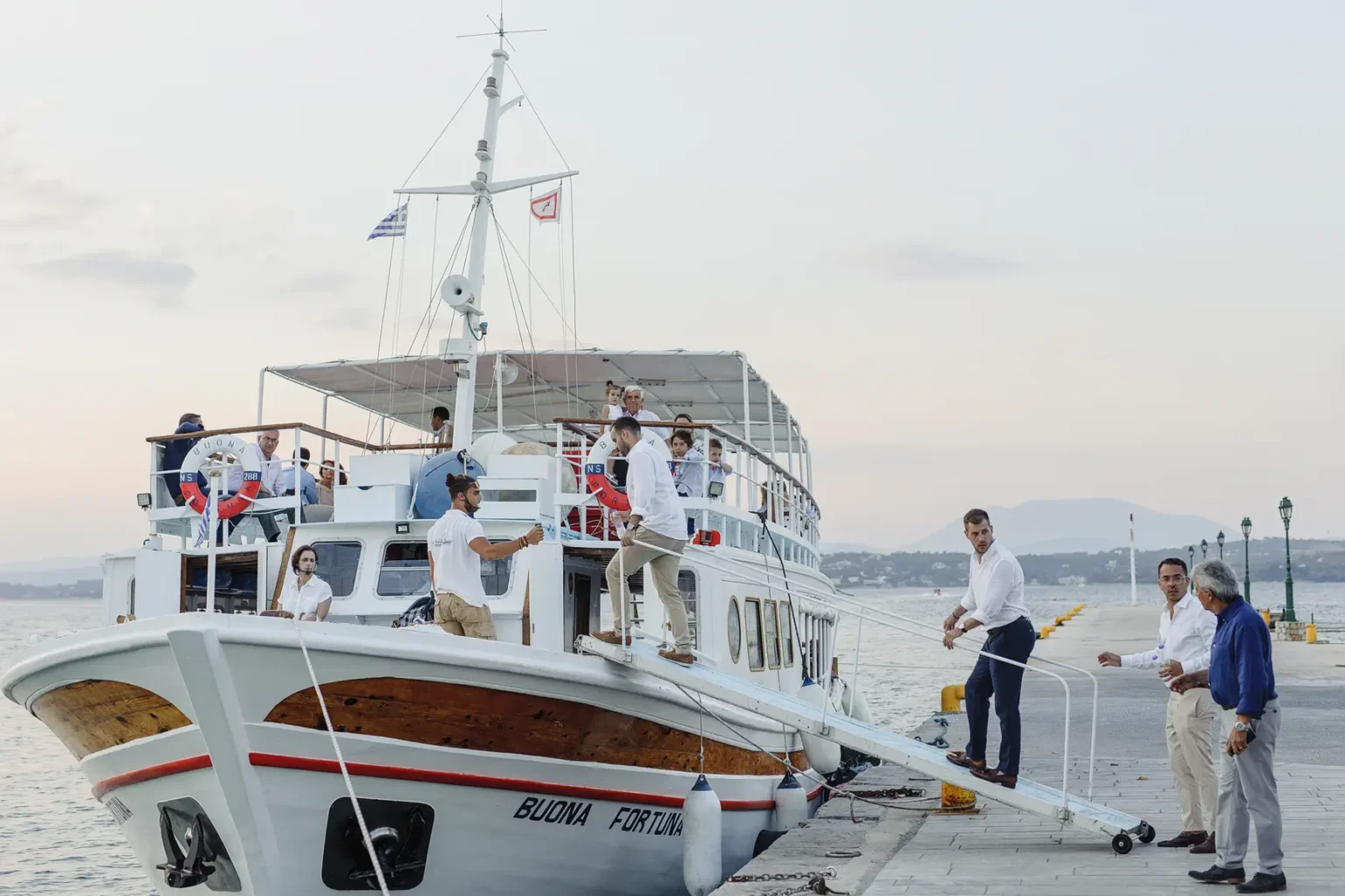 2432 Φωτογραφηση βαπτισης σπετσες